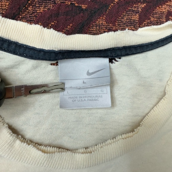 Y2K Nike Swoosh Tee - Picture 2 of 5